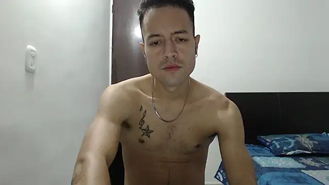 Snapshot of dimitriquiet05 chatting on 20, 12, 2024 dimitriquiet05 online show from 20, 12, 2024