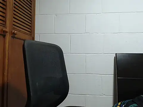 Snapshot of dimitriquiet05 chatting on 1, 2, 2026 dimitriquiet05 online show from 1, 2, 2026