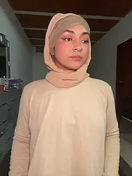 lalilamassu1 online show from 13, 9, 2025