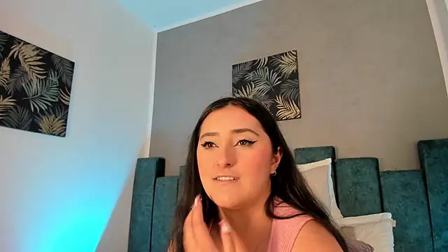 Kathia Morelli online show from 7, 5, 2026