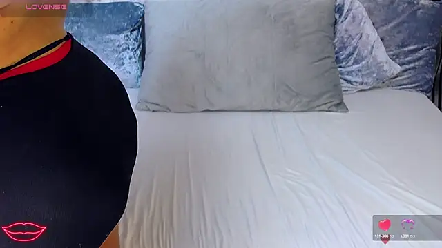 Valeri wow Boobs online show from 12, 12, 2024