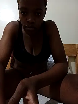 Snapshot of Sweatie_babies chatting on 16, 10, 2025 Sweatie babies online show from 16, 10, 2025