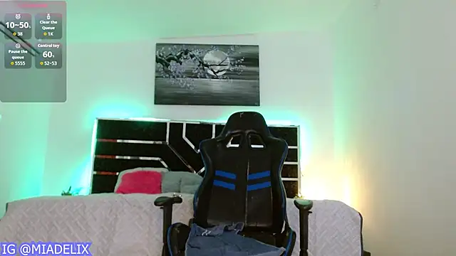 -MiaDelight- online show from 27, 6, 2026