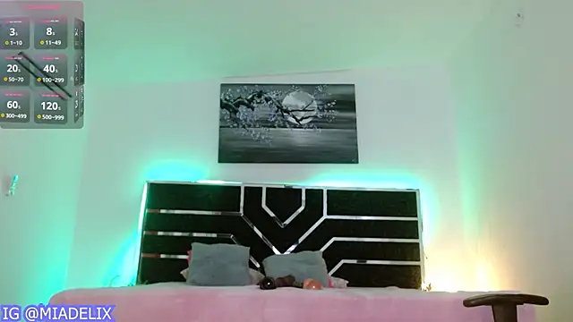 -MiaDelight- online show from 4, 8, 2026