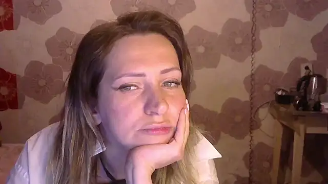 Queen Daenerys online show from 29, 9, 2025