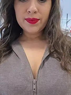 GatitaXD27 online show from 17, 11, 2025