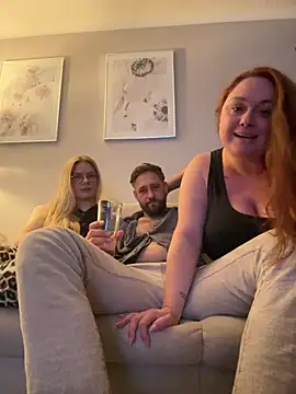 Snapshot of Curvyloveandhim chatting on 2, 7, 2026 Curvyloveandhim online show from 2, 7, 2026