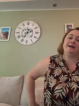 Snapshot of Curvyloveandhim chatting on 9, 7, 2026 Curvyloveandhim online show from 9, 7, 2026