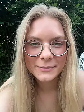 Snapshot of Curvyloveandhim chatting on 12, 7, 2026 Curvyloveandhim online show from 12, 7, 2026