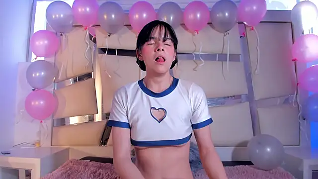 Snapshot of chrystal_js chatting on 20, 10, 2025 chrystal js online show from 20, 10, 2025