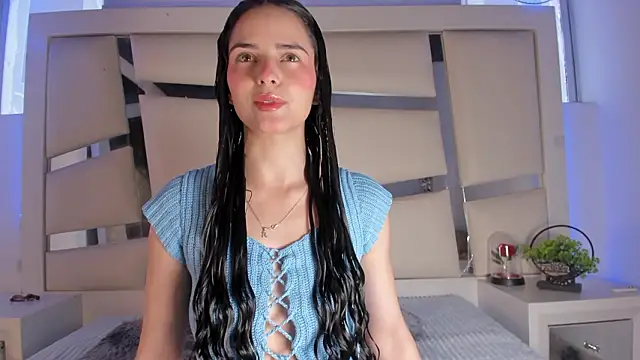 Snapshot of chrystal_js chatting on 3, 2, 2026 chrystal js online show from 3, 2, 2026