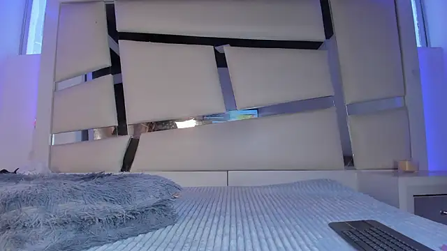 Snapshot of chrystal_js chatting on 16, 3, 2026 chrystal js online show from 16, 3, 2026