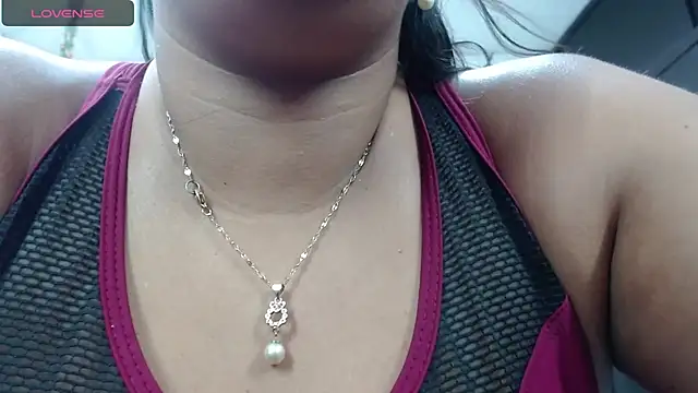 Snapshot of ozuna_sex chatting on 23, 10, 2025 ozuna sex online show from 23, 10, 2025