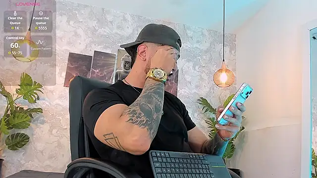 Snapshot of Nate_franco chatting on 5, 7, 2026 Nate franco online show from 5, 7, 2026