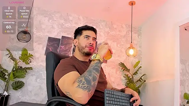Snapshot of Nate_franco chatting on 17, 7, 2026 Nate franco online show from 17, 7, 2026