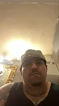 Snapshot of valleyoneofakind chatting on 29, 12, 2024 valleyoneofakind online show from 29, 12, 2024