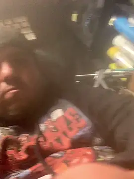 Snapshot of valleyoneofakind chatting on 5, 10, 2025 valleyoneofakind online show from 5, 10, 2025