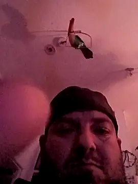 Snapshot of valleyoneofakind chatting on 24, 10, 2025 valleyoneofakind online show from 24, 10, 2025