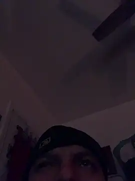 Snapshot of valleyoneofakind chatting on 4, 4, 2026 valleyoneofakind online show from 4, 4, 2026