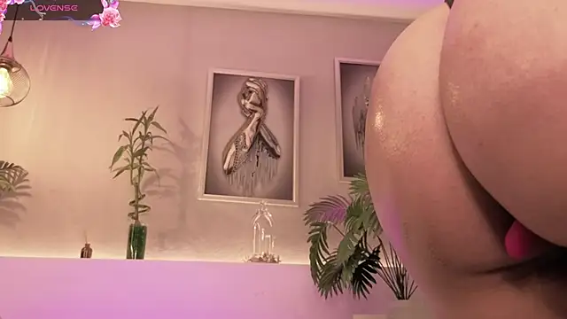 Snapshot of samanthaevanss1 chatting on 7, 2, 2026 samanthaevanss1 online show from 7, 2, 2026