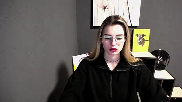 lady olivia  online show from 6, 4, 2026
