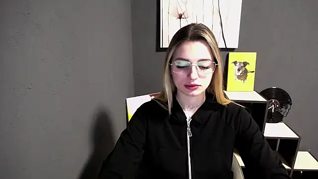 lady olivia  online show from 27, 4, 2026