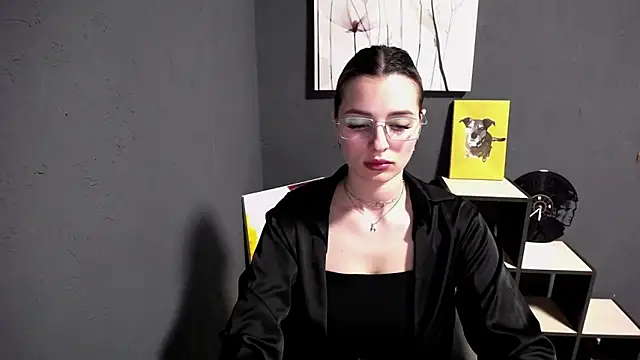 lady olivia  online show from 6, 5, 2026
