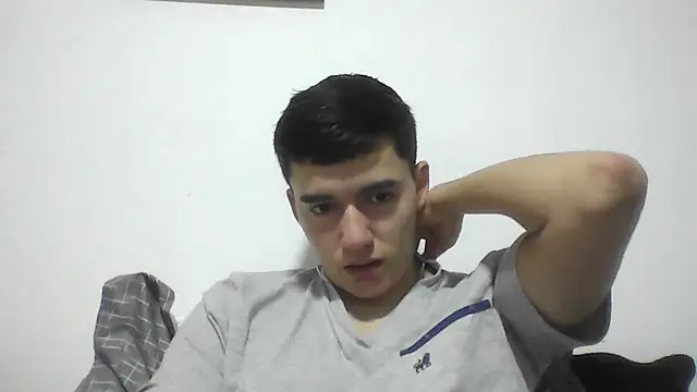 Snapshot of Estebitan_vm chatting on 27, 11, 2025 Estebitan vm online show from 27, 11, 2025