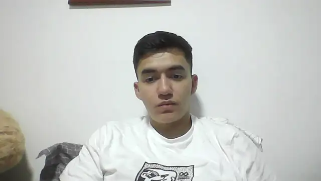 Snapshot of Estebitan_vm chatting on 21, 12, 2025 Estebitan vm online show from 21, 12, 2025