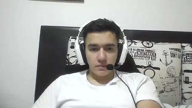 Snapshot of Estebitan_vm chatting on 2, 3, 2026 Estebitan vm online show from 2, 3, 2026