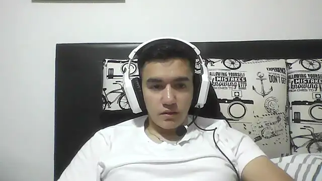 Snapshot of Estebitan_vm chatting on 2, 3, 2026 Estebitan vm online show from 2, 3, 2026