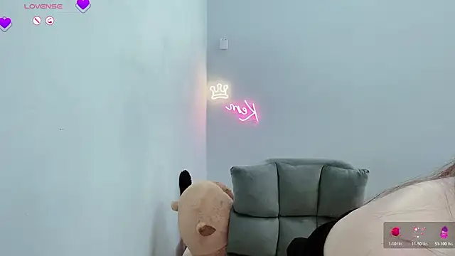 tanhxiu online show from 17, 1, 2025