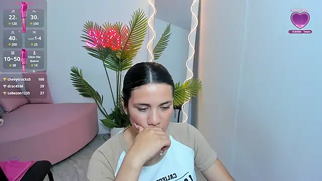 Chiara tay online show from 14, 1, 2025