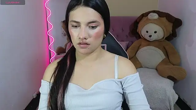 Chiara tay online show from 7, 11, 2025