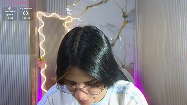 Chiara tay online show from 17, 4, 2026