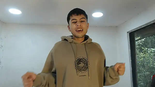 Snapshot of danielitopapuu chatting on 10, 10, 2025 danielitopapuu online show from 10, 10, 2025