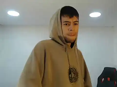 Snapshot of danielitopapuu chatting on 11, 10, 2025 danielitopapuu online show from 11, 10, 2025