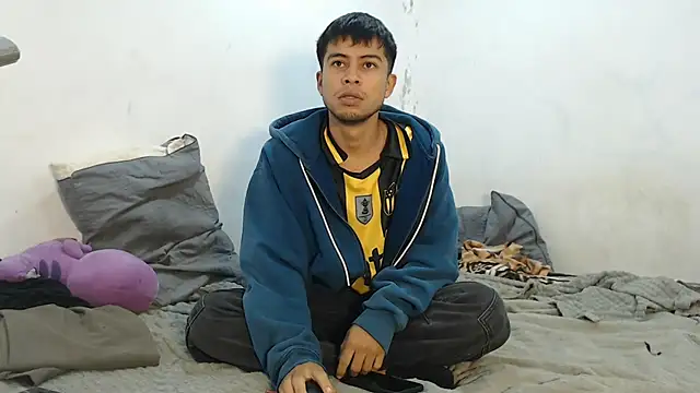 Snapshot of danielitopapuu chatting on 15, 10, 2025 danielitopapuu online show from 15, 10, 2025