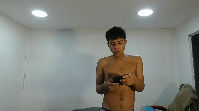 Snapshot of danielitopapuu chatting on 21, 10, 2025 danielitopapuu online show from 21, 10, 2025