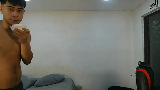 Snapshot of danielitopapuu chatting on 29, 10, 2025 danielitopapuu online show from 29, 10, 2025