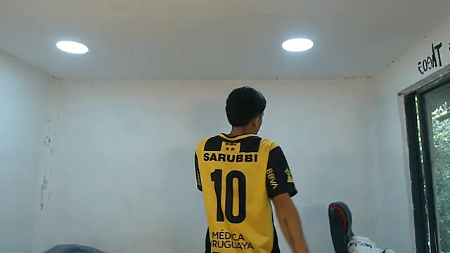 Snapshot of danielitopapuu chatting on 4, 11, 2025 danielitopapuu online show from 4, 11, 2025