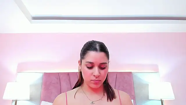 Snapshot of SophiaLaurens chatting on 17, 1, 2025 SophiaLaurens online show from 17, 1, 2025