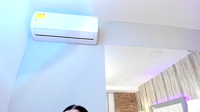 Snapshot of SophiaLaurens chatting on 8, 2, 2025 SophiaLaurens online show from 8, 2, 2025