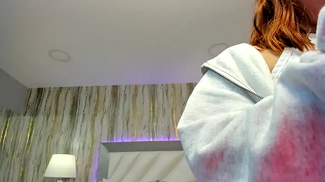 Snapshot of SophiaLaurens chatting on 13, 2, 2025 SophiaLaurens online show from 13, 2, 2025