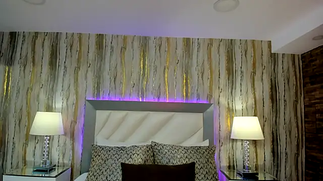 Snapshot of SophiaLaurens chatting on 24, 2, 2025 SophiaLaurens online show from 24, 2, 2025