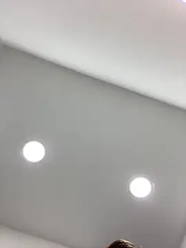 Snapshot of SophiaLaurens chatting on 8, 3, 2025 SophiaLaurens online show from 8, 3, 2025