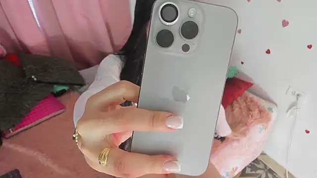 msschloee  online show from 9, 2, 2026