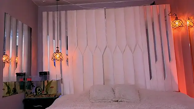Megan Do Santos online show from 10, 7, 2026