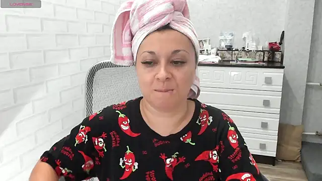 Snapshot of TeasyLana chatting on 6, 8, 2026 TeasyLana online show from 6, 8, 2026