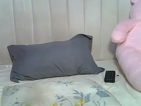 Queen loveer online show from 10, 11, 2025